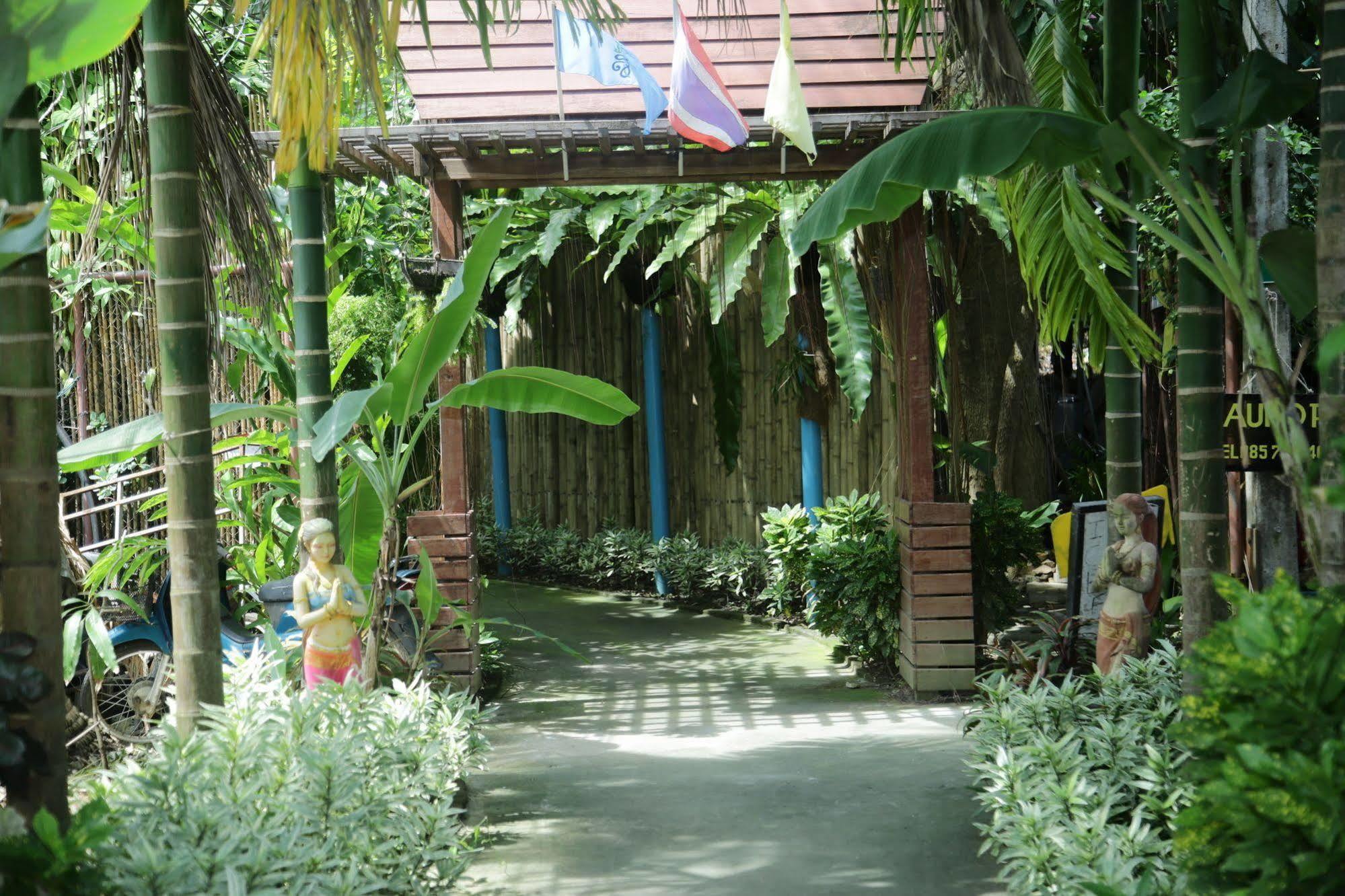 Oyo 585 Freedom Hostel @ Phi Phi Ngoại thất bức ảnh