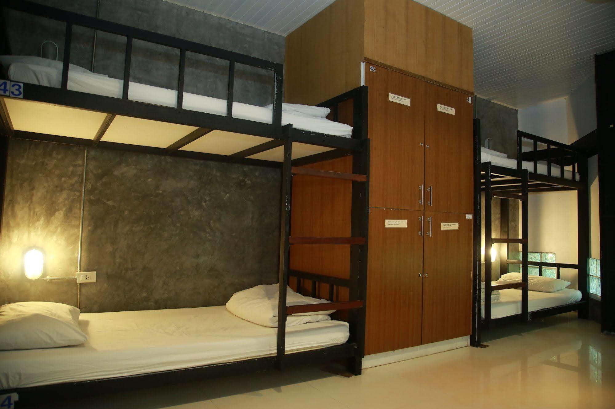 Oyo 585 Freedom Hostel @ Phi Phi Ngoại thất bức ảnh