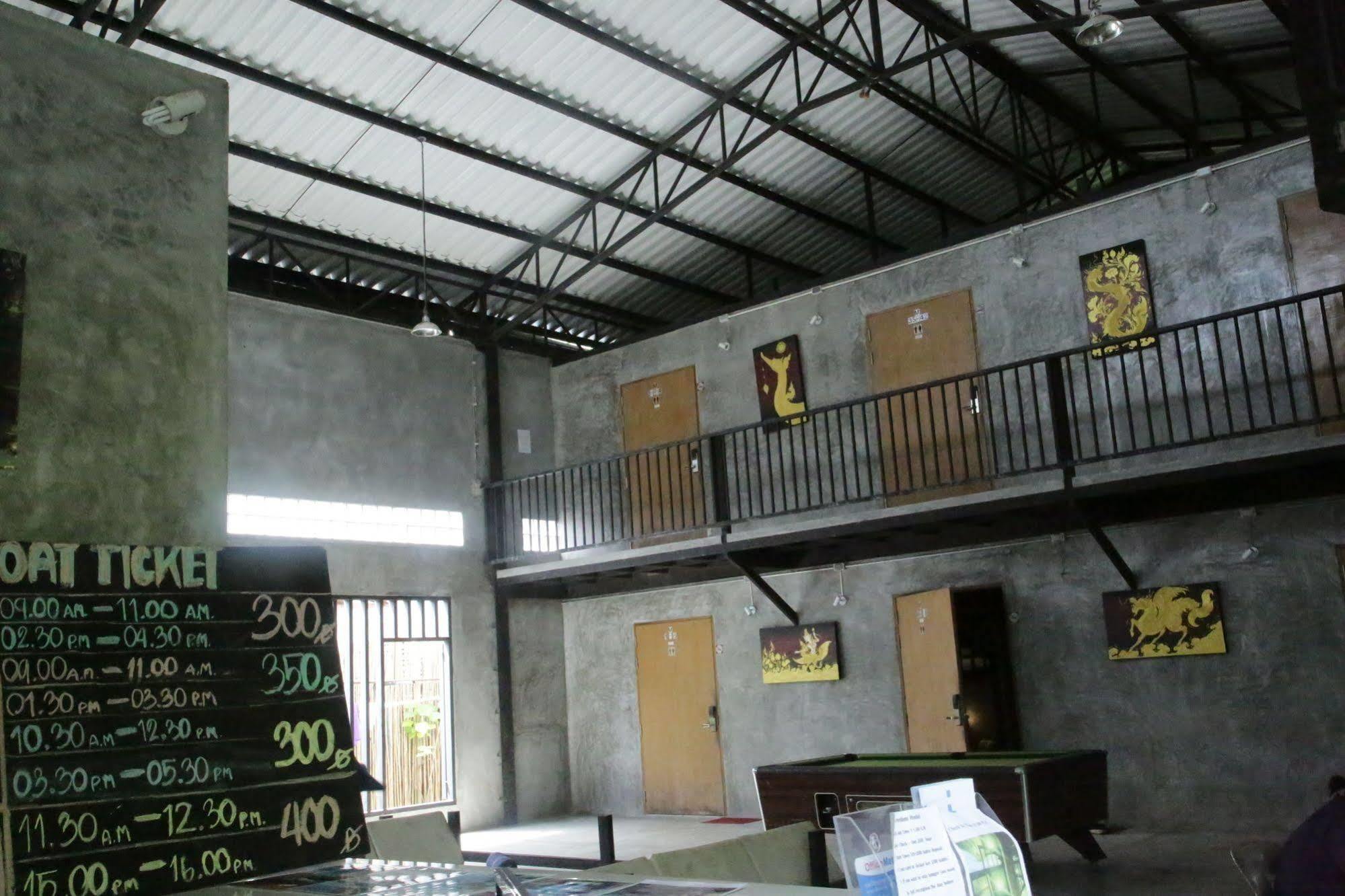 Oyo 585 Freedom Hostel @ Phi Phi Ngoại thất bức ảnh