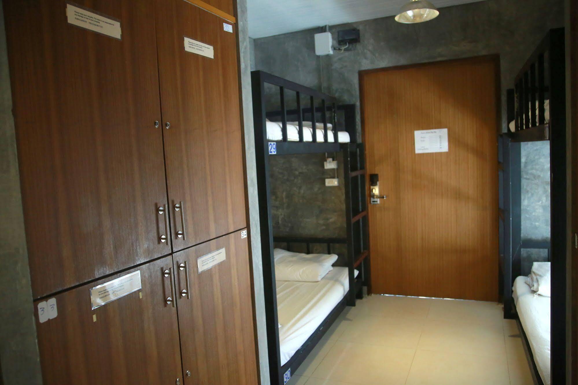Oyo 585 Freedom Hostel @ Phi Phi Ngoại thất bức ảnh