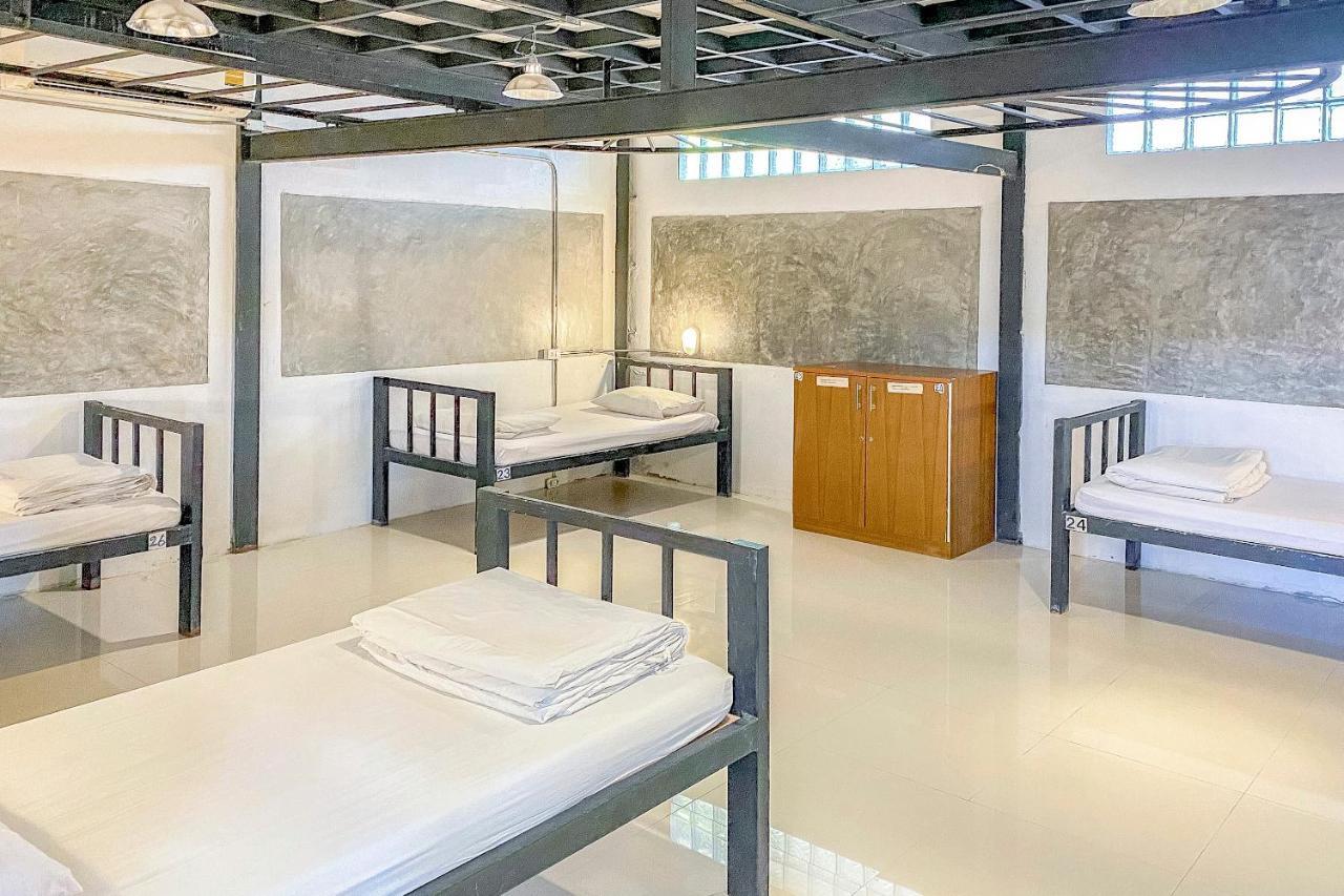 Oyo 585 Freedom Hostel @ Phi Phi Ngoại thất bức ảnh