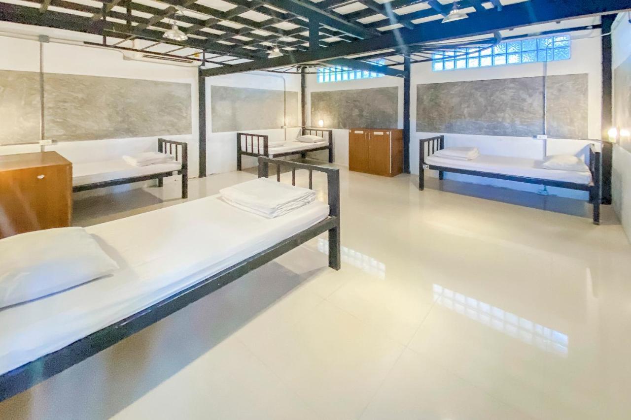 Oyo 585 Freedom Hostel @ Phi Phi Ngoại thất bức ảnh