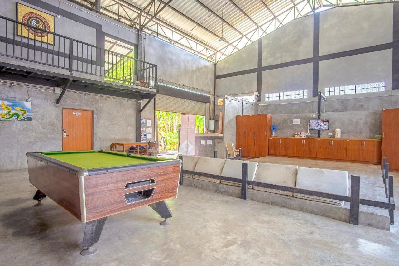 Oyo 585 Freedom Hostel @ Phi Phi Ngoại thất bức ảnh