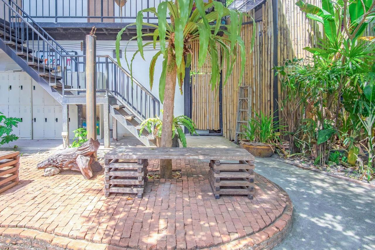 Oyo 585 Freedom Hostel @ Phi Phi Ngoại thất bức ảnh